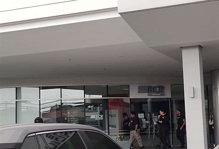 Fiscalía realiza 16 allanamientos por caso BCR-SAFI