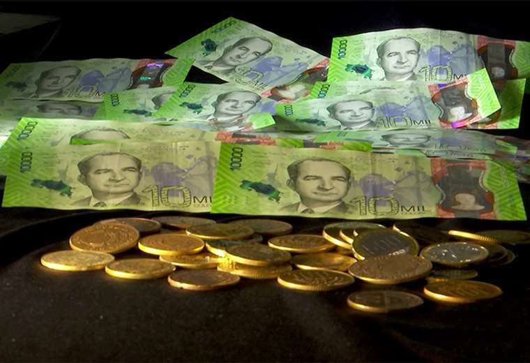 ¿Le sale más barato vivir solo o en pareja? Hacemos las cuentas por usted