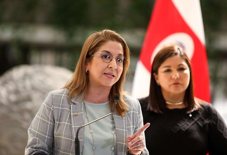 Ministra de Salud, Mary Munive