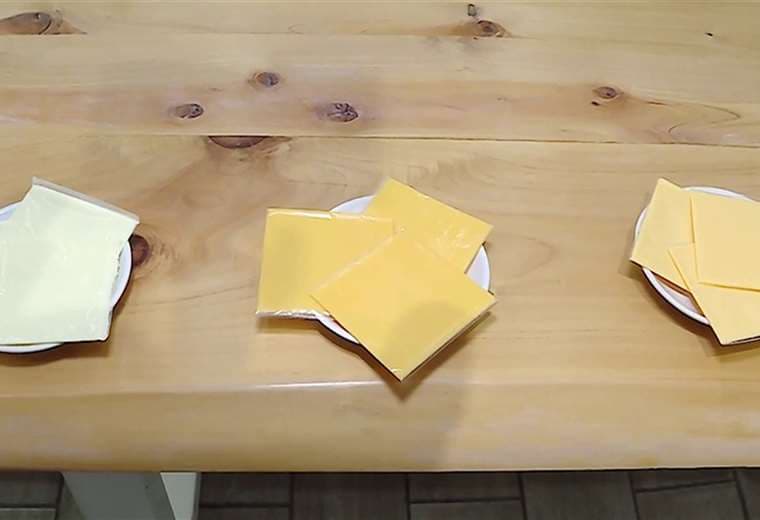 “Sabe a plástico”: los quesos falsos que inundan los supermercados