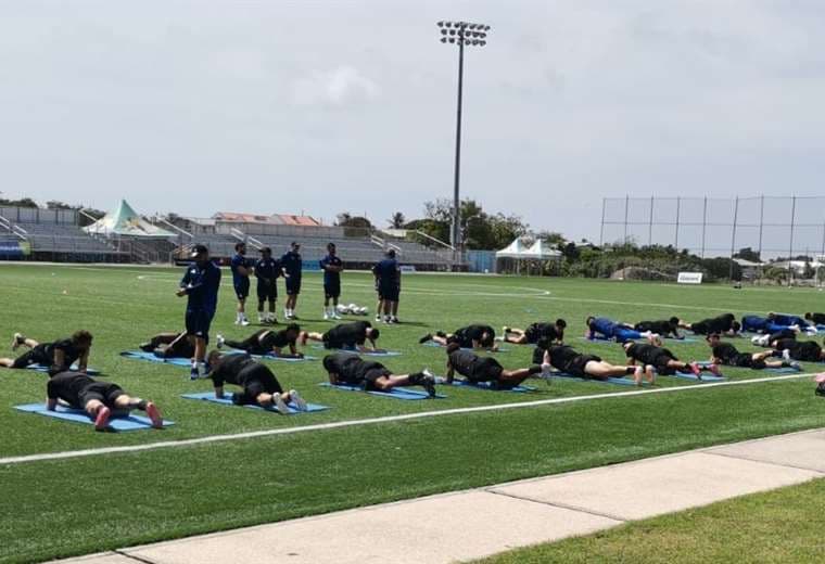 Entrenamiento de La Sele. Eduardo Castillo