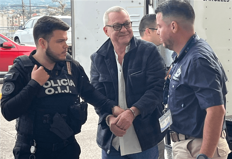 Adrián Marín | Telenoticias