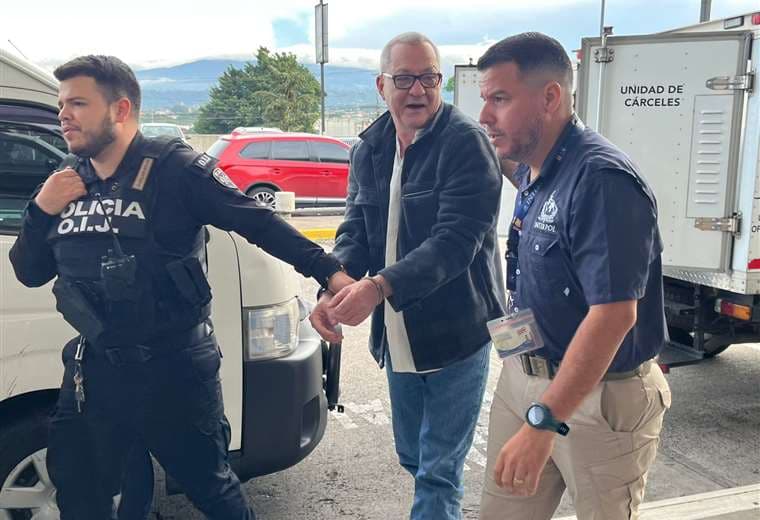 Adrián Marín | Telenoticias