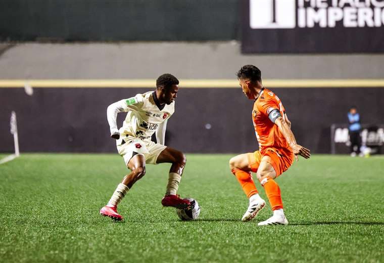 Puntarenas-Alajuelense. LDA