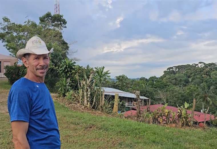 Así vive José Oldemar, el agricultor que cambió el café por la siembra de felicidad