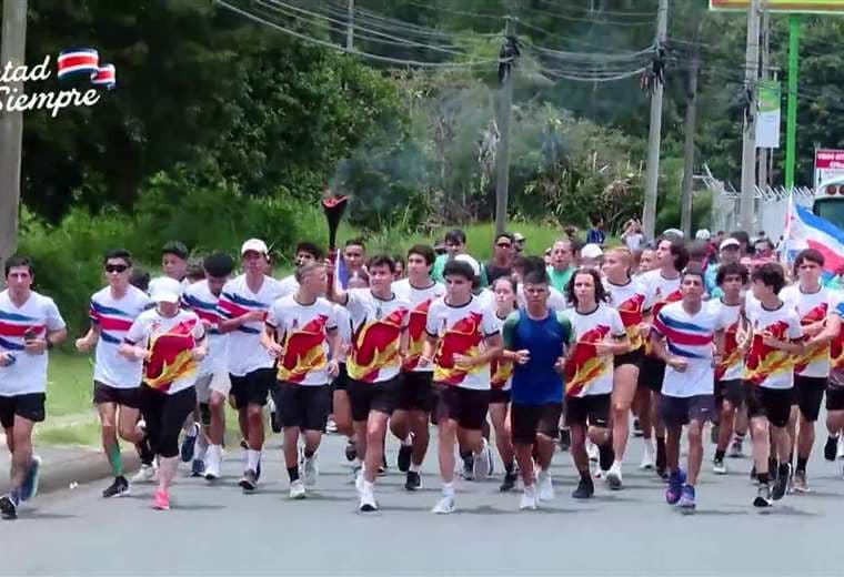 Más de 22 mil estudiantes portarán la antorcha de la Independencia