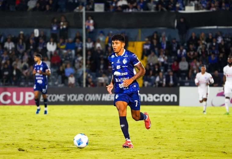 Johan Venegas. Juan Quirós