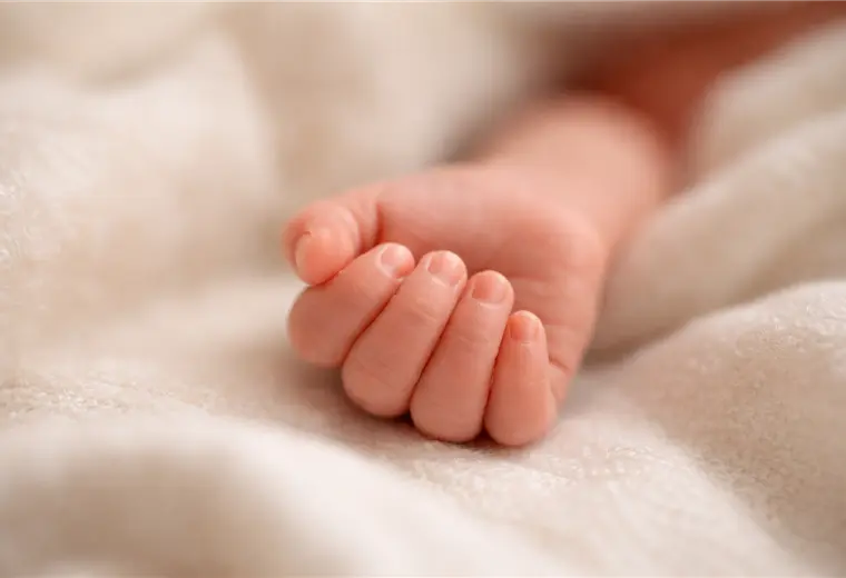 Encuentran feto en la puerta de una casa en Barrio México