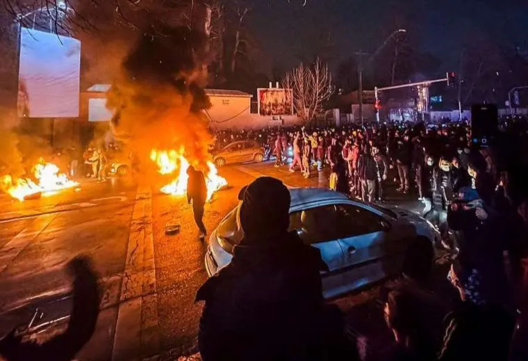 “Enemigos de Dios”: protestas en Irán desafían la represión gubernamental pese a cientos de muertos