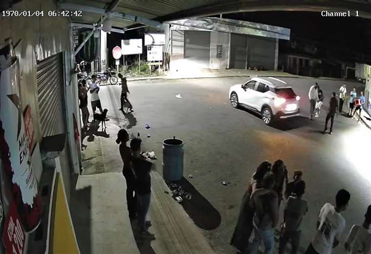 De terror: Cámara captó mortal atropello de personas que bailaban en Santa Cruz