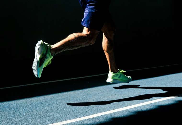 Deporte con propósito: atleta tico impulsa campaña solidaria desde España