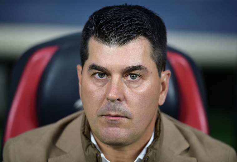 Ismael Rescalvo, técnico español/AFP
