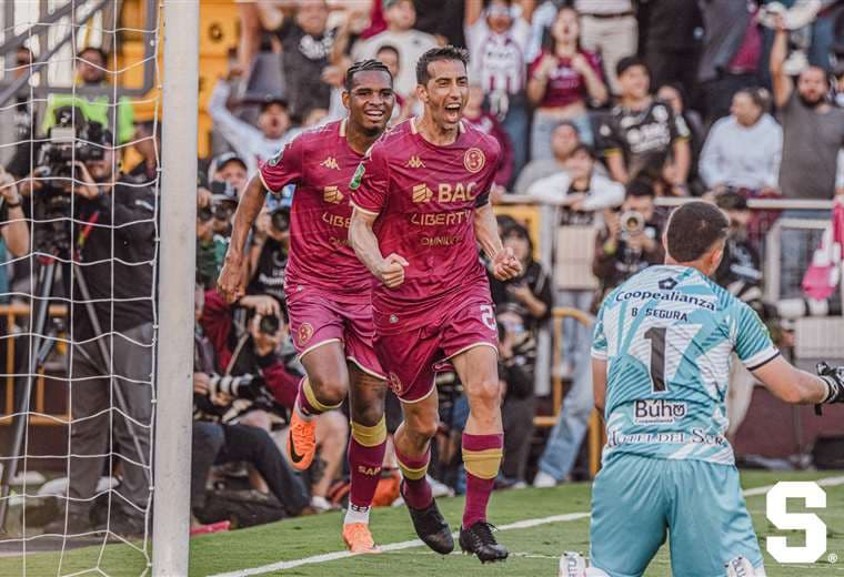 Mariano Torres. Foto: Saprissa