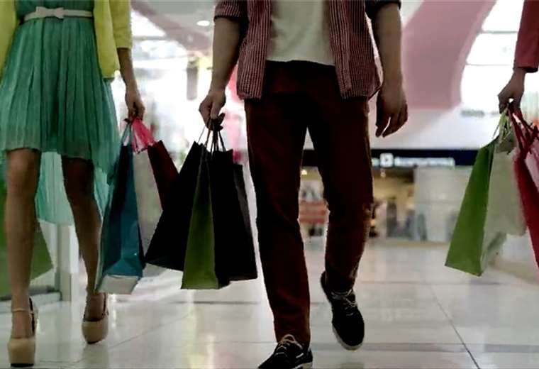 Economía alerta por incumplimientos en promociones digitales por el Día del Padre