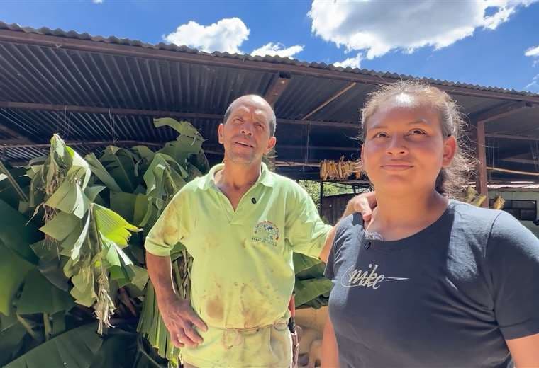 El campo los unió y hoy trabajan hombro a hombro para sostener su hogar