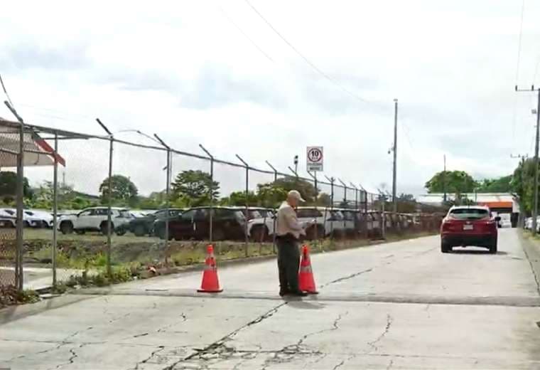 Asaltan almacén fiscal en Heredia: amordazan a los guardas y se llevan varios carros