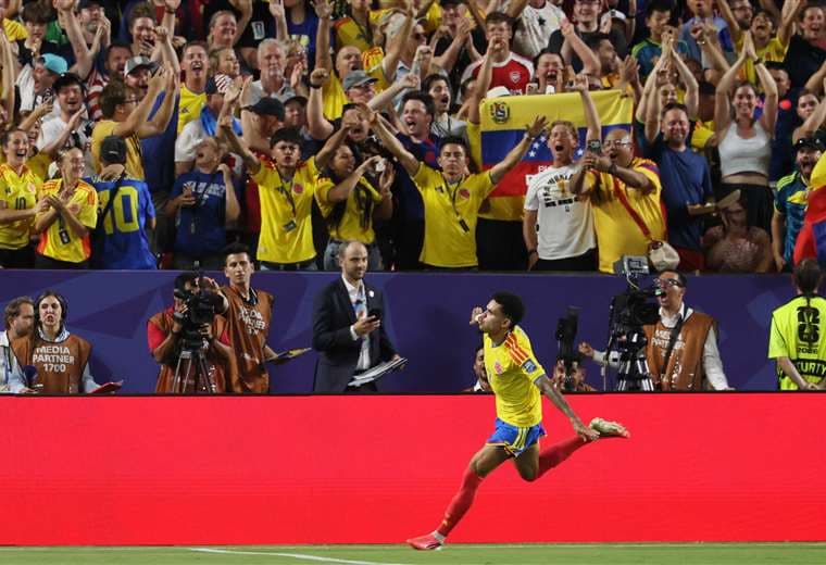 Jhon Arias celebra el gol de Colombia/AFP