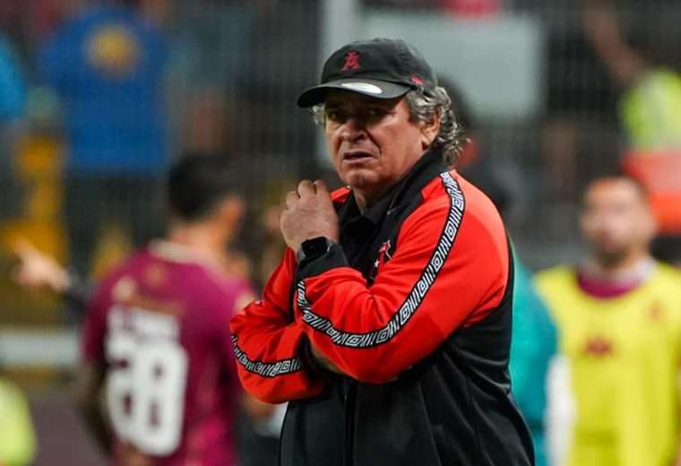 Óscar Ramírez, Juan Quirós
