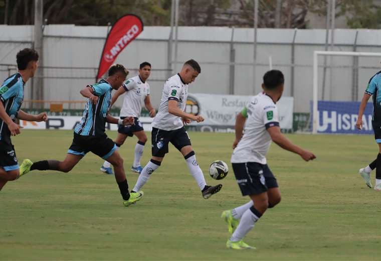 Cartaginés da un paso hacia la zona de clasificación a costa de Santa Ana