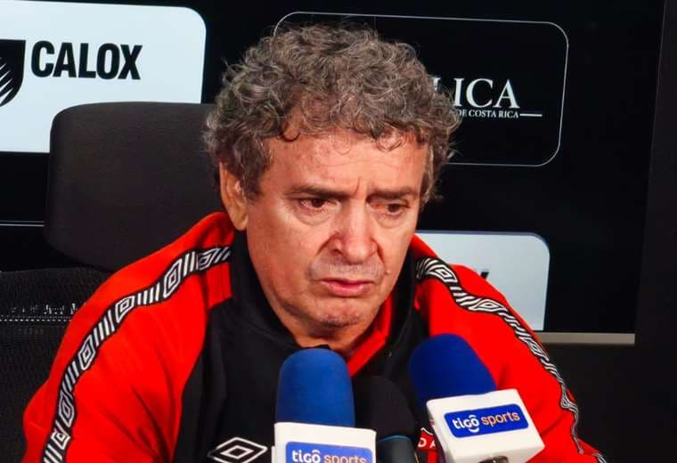 Óscar Ramírez.
