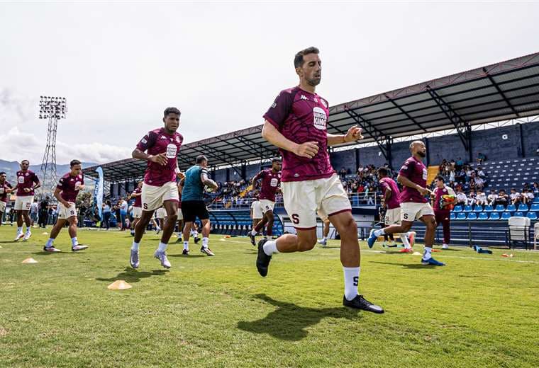 Mariano Torres. Saprissa