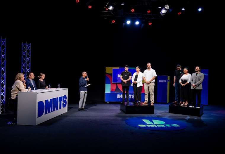 DMNTS