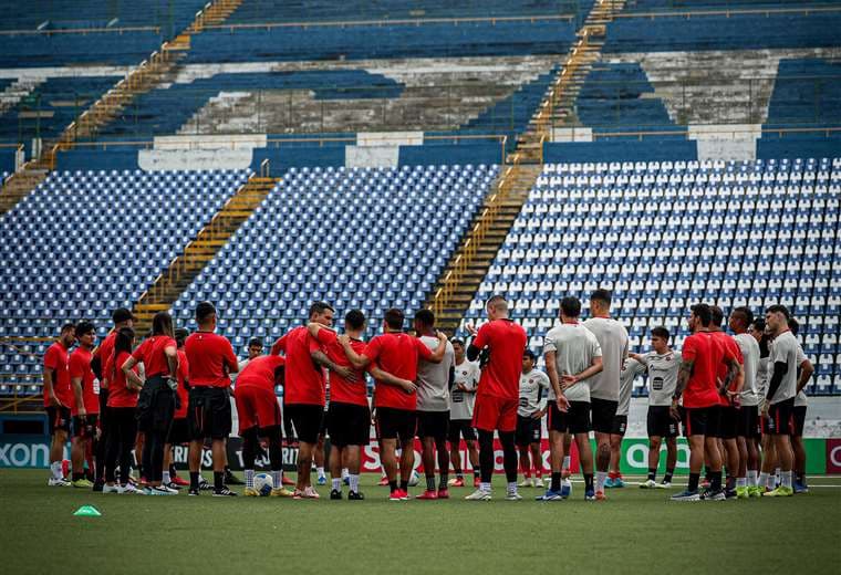 Alajuelense en el Estadio Nacional de Managua. LDA