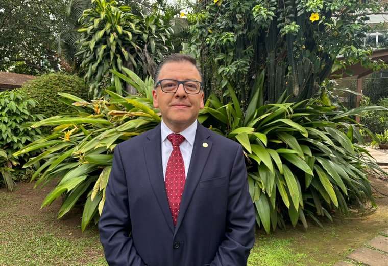 Doctor Elliot Garita, presidente del Colegio de Médicos