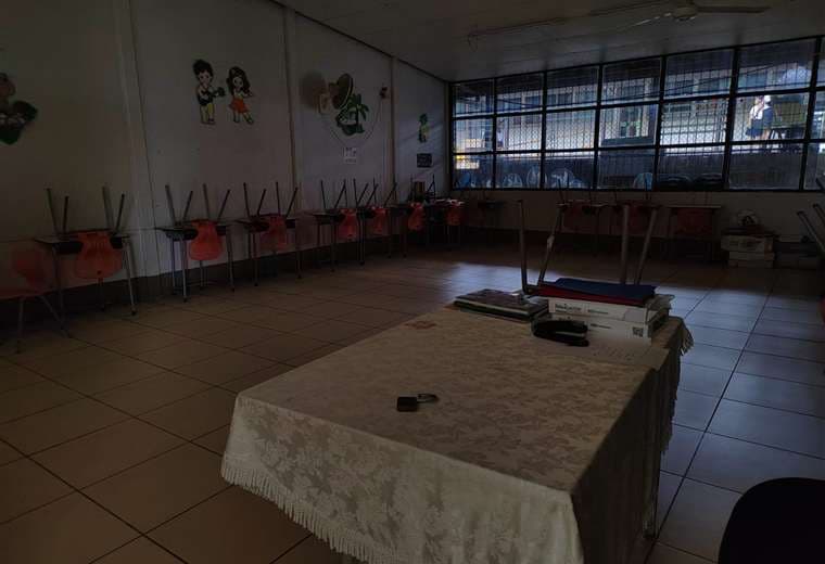 Escuela Linda Vista de Montes de Oro trabaja a oscuras/Cortesía
