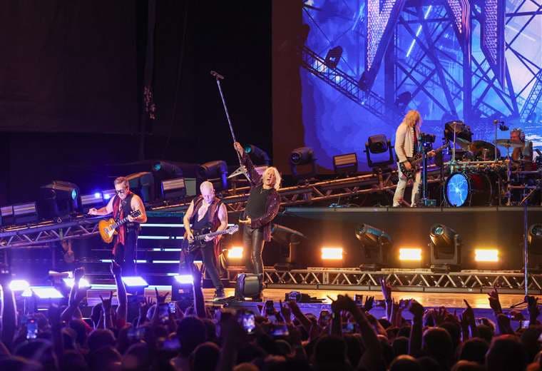 Concierto de Def Leppard/Fernando Araya