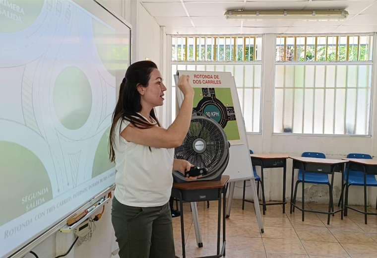Cursos teóricos de manejo en Lesco/MOPT