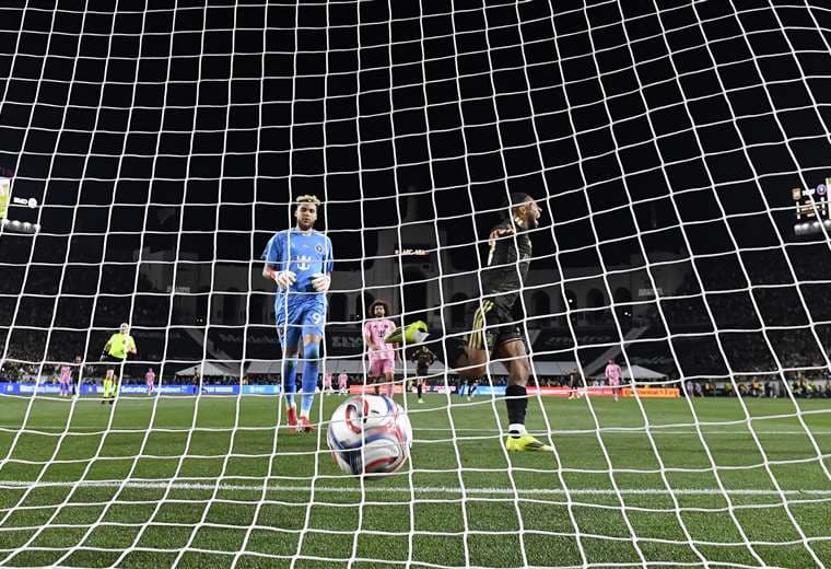 Denis Bouanga. AFP