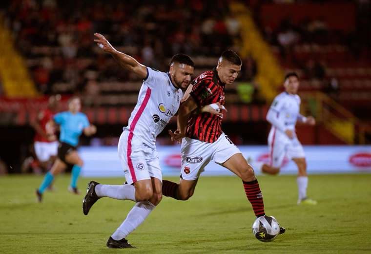 Alajuelense-Guadalupe. LDA