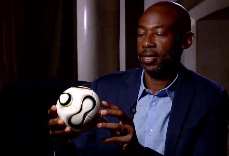 De rival en una noche histórica a compañero: así será el regreso mundialista de Paulo Wanchope