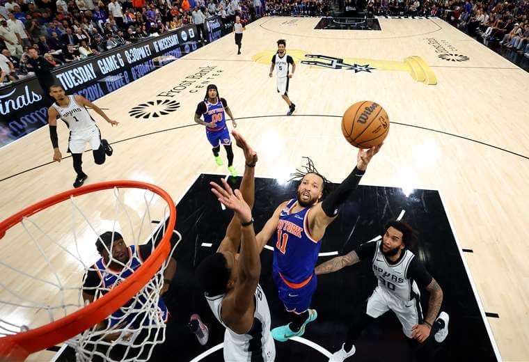¡La larga espera terminó! Los Knicks vuelven a la gloria y conquistan la NBA tras 53 años