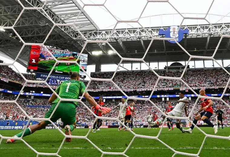 Inglaterra vs. Noruega. AFP