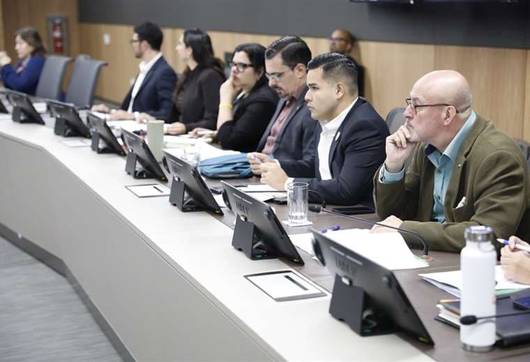 Diputados aprueban nuevo texto y dan empujón a reforma para combatir lavado de dinero