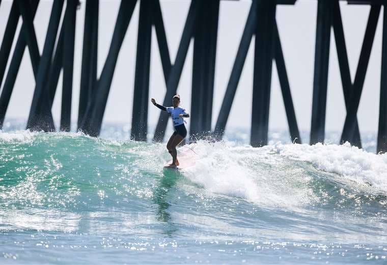 Surfista Lia Díaz/Prensa Fedesurf CR