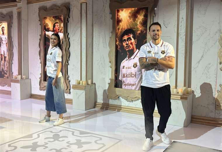 Uniformes Alajuelense. Foto: Daniel Jiménez
