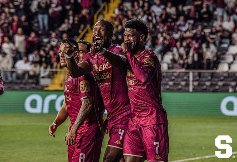 Kendall Waston, Saprissa/Prensa Saprissa