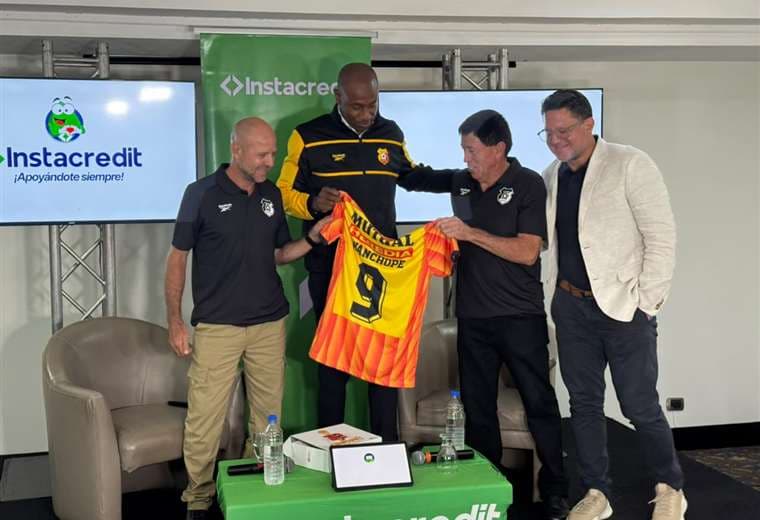 Paulo César Wanchope, nuevo técnico de Herediano. Foto: Ricardo Cordero