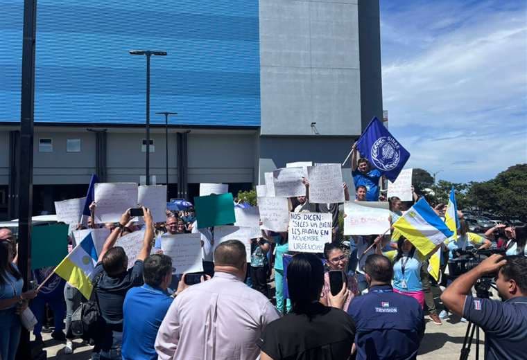 Huelga de trabajadores de la CCSS