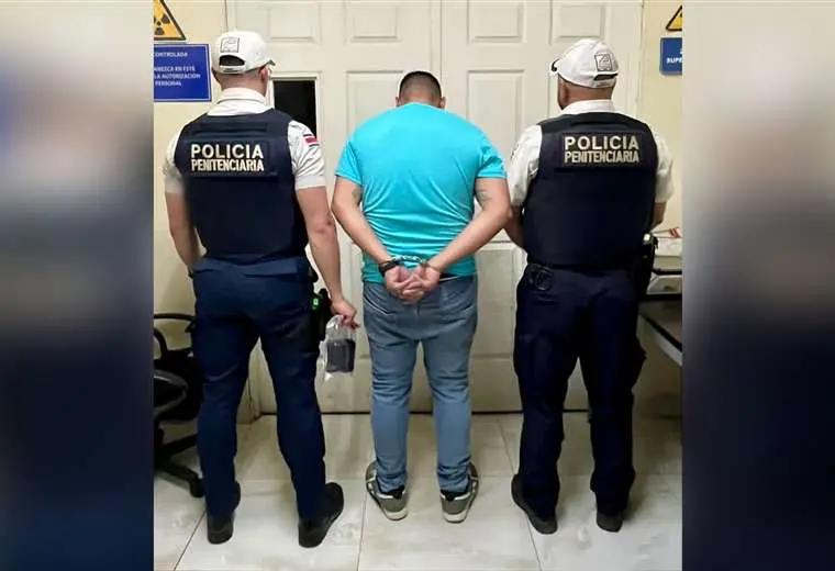Agente penitenciario detenido en La Reforma