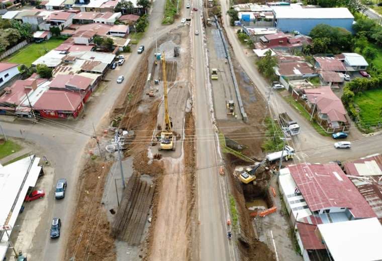 Ruta 1 en construcción entrada a San Ramón/MOPT