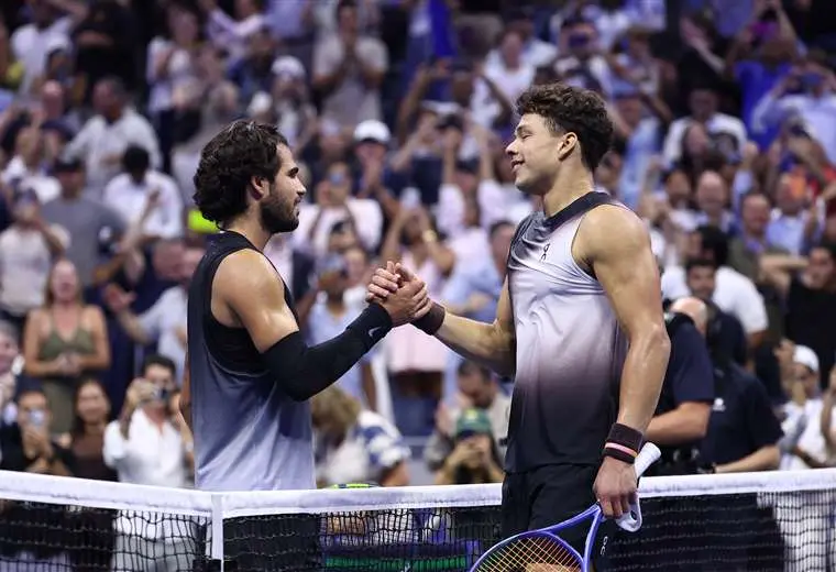 Ben Shelton y Carlos Alcaraz. AFP