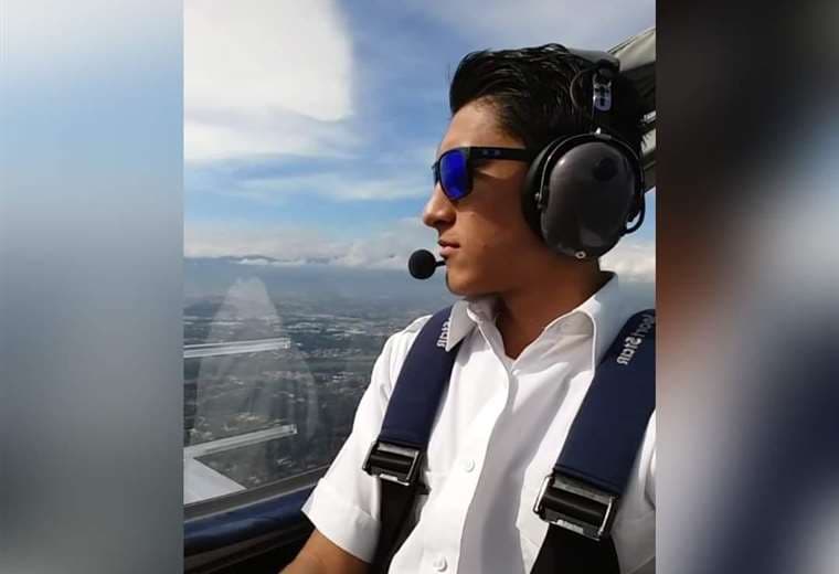 Nube de dudas rodea caso de piloto Erick Carballo | Teletica