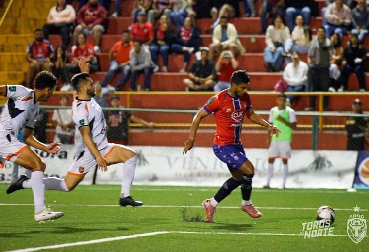 San Carlos sacó un importante triunfo ante Puntarenas FC | Teletica